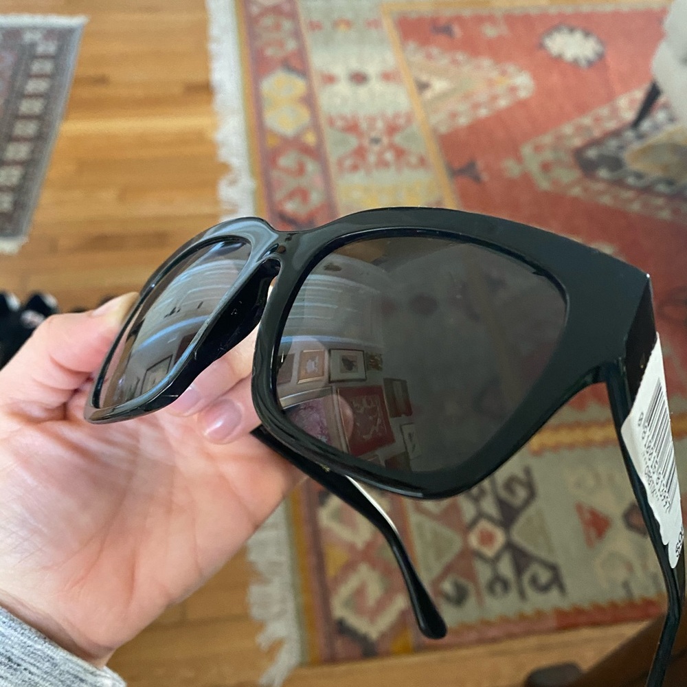 DIFF black black sunglassses NWT